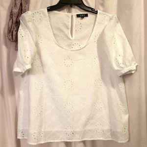 L.N.V. WOMANS XL LIGHT WEIGHT EMBROIDERED 100% COTTON TOP NEW